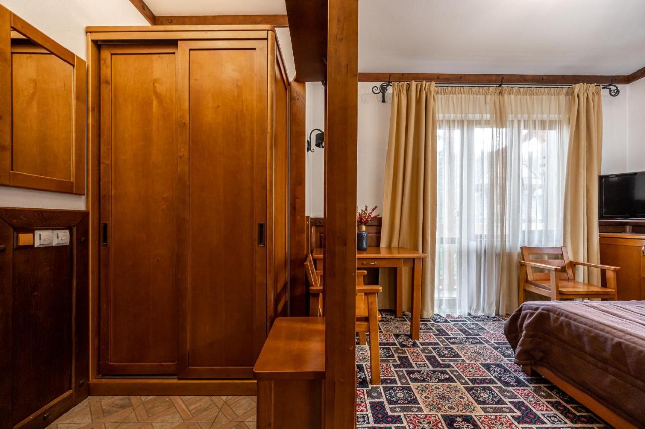 Tatariv Deluxe Hotel Eksteriør billede